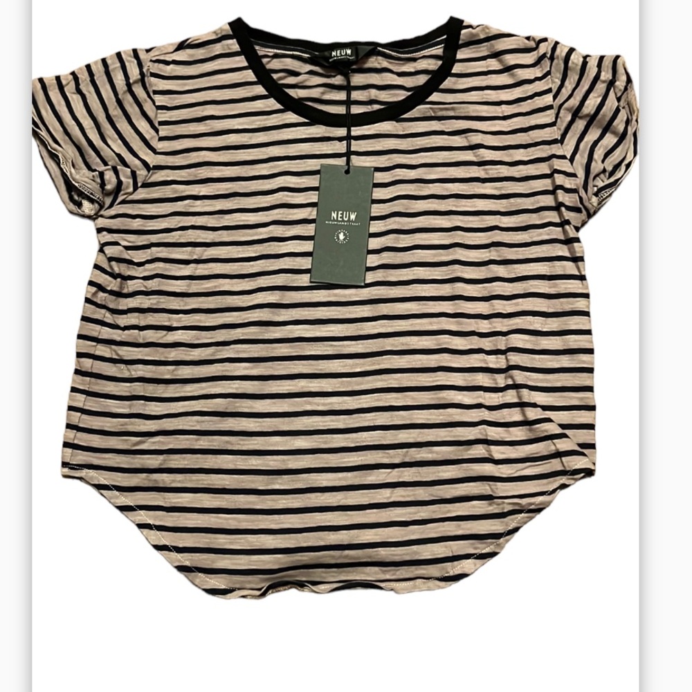 NEUW linen rebel tee size small in black rose